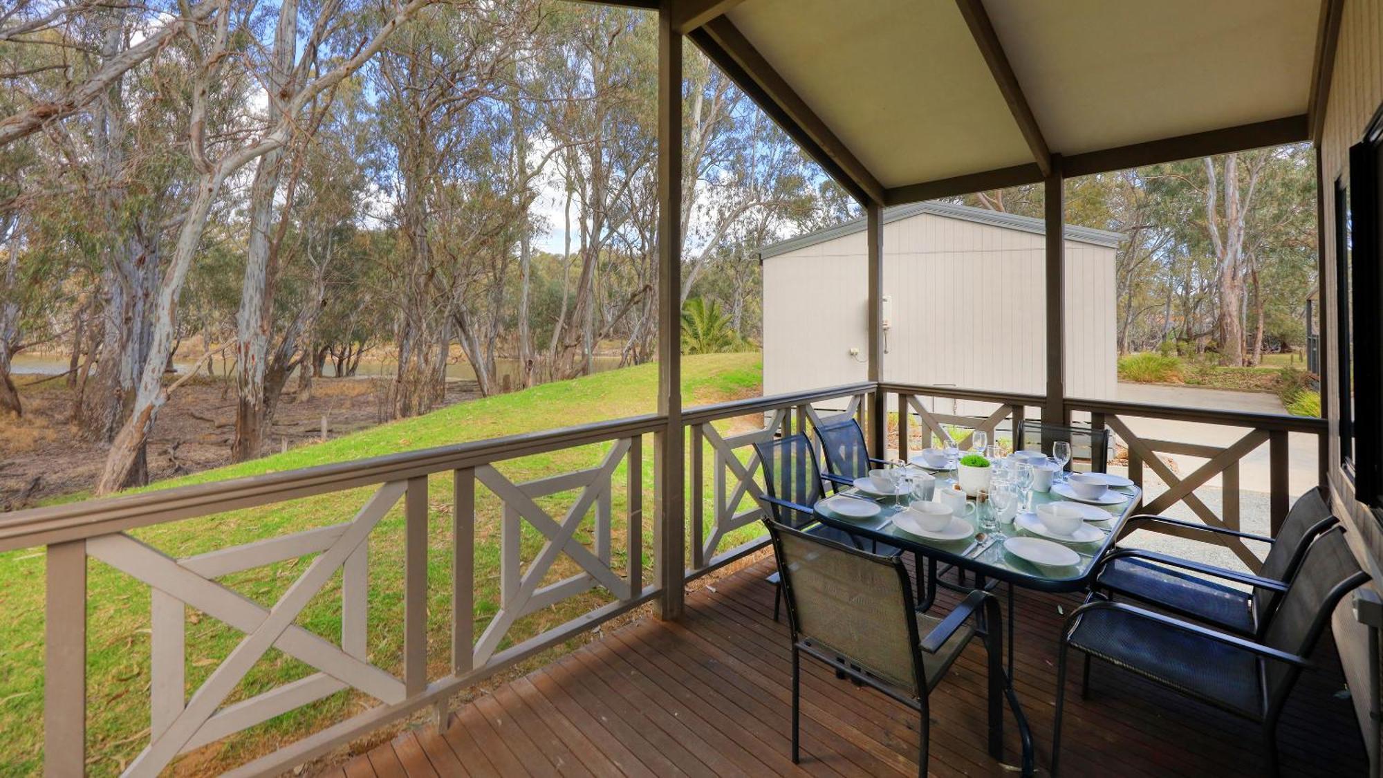 Deniliquin Riverside Caravan Park Exterior foto